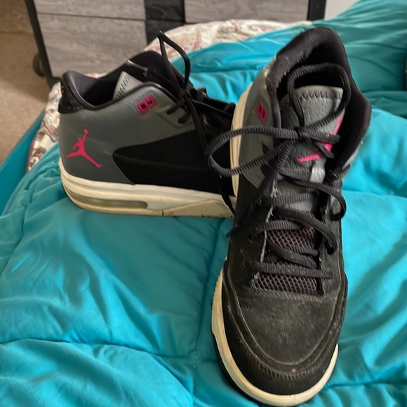 Shoes - Picture 2 of 3